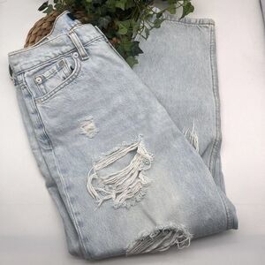 Aeropostale Light Wash Blue Jean Denim Distressed Mom Jeans size 4